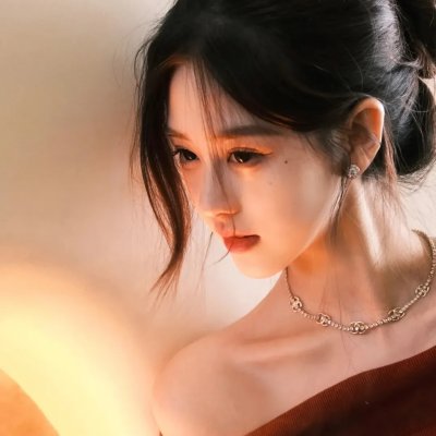 隔楼女孩:我们之间的层距